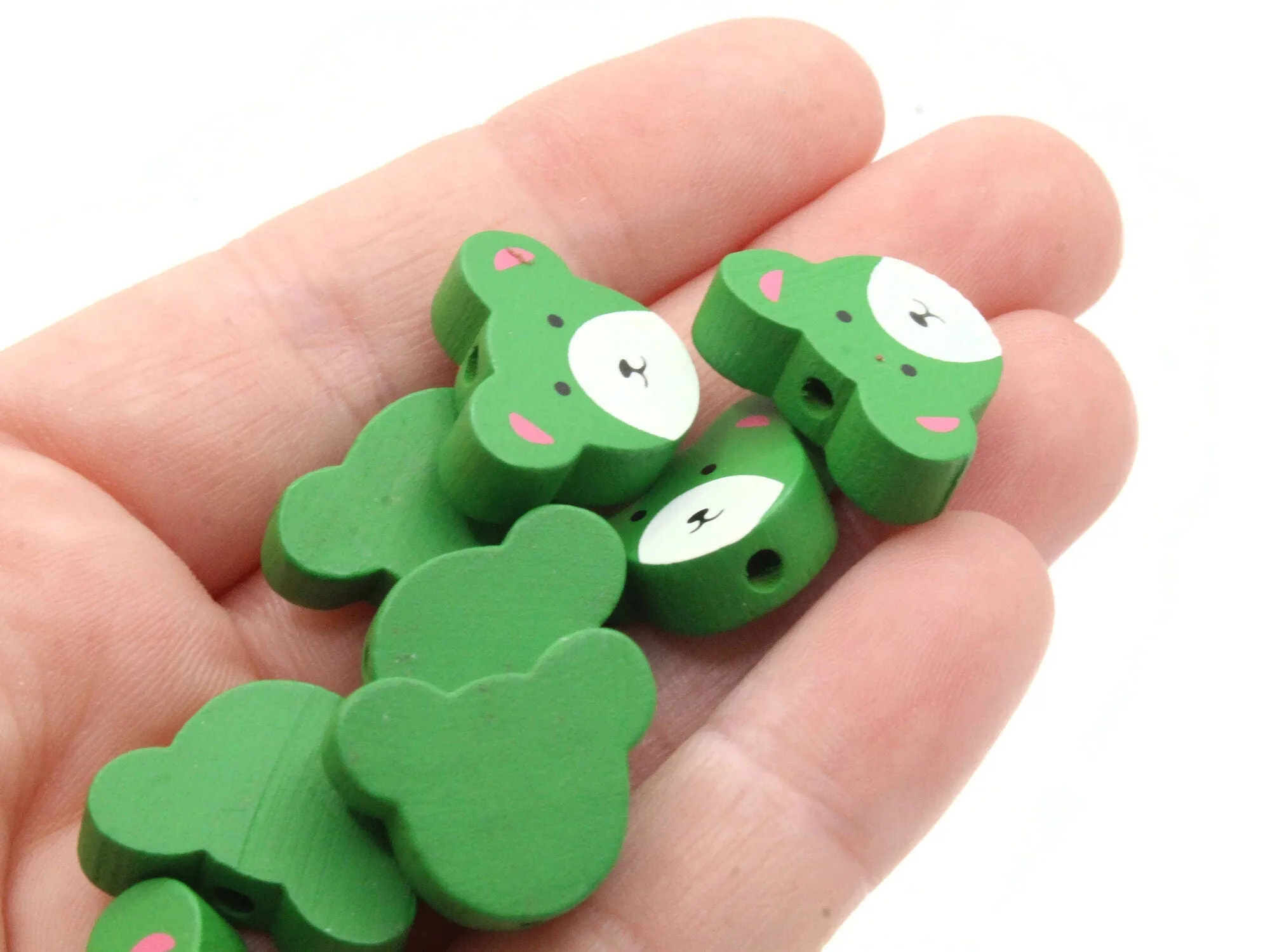 12 15mm Green Wooden Teddy Bear Beads