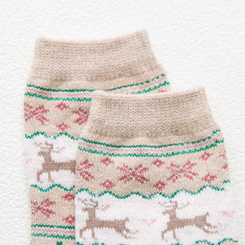 HSS Brand Thicken Women Christmas Socks Warm Rabbit Wool Winter Sock High Quality Cotton Casual Fawn Snowflake Pattern socks