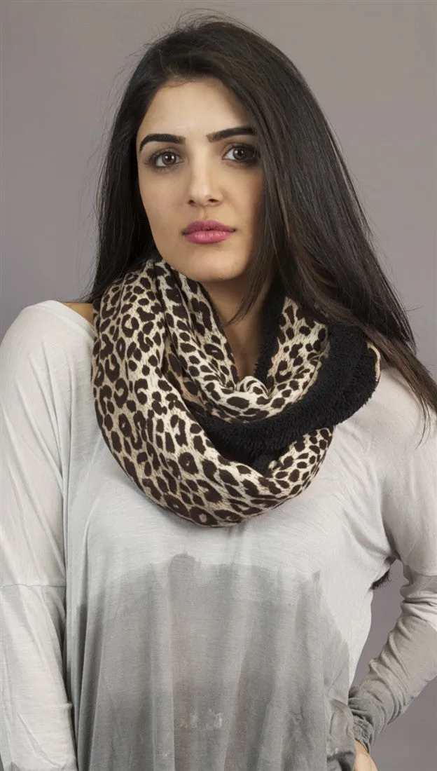 Kinkate Infinity Leopard Scarf in Brown