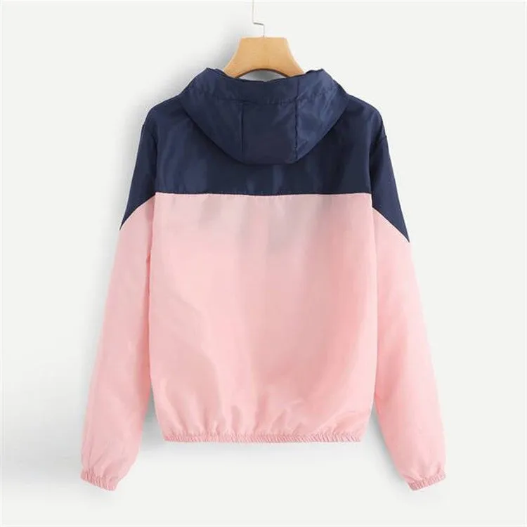 long-sleeved hooded jacket