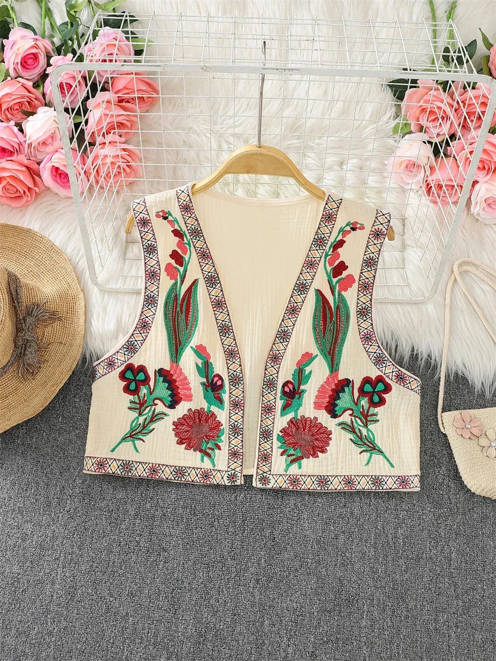 Vintage Vests Women Temperament V-neck Embroidered Vest Waistcoat Chinese Style Jacket Casual Seaside Vacation Tops Dropshipping