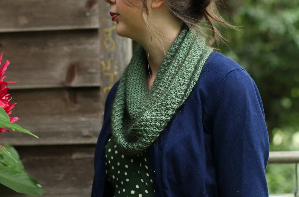 Winter Star Cowl | PDF Knitting Pattern